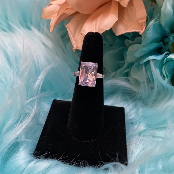 Jewelry - Large Radiant Cut Diamond Ring NEW!